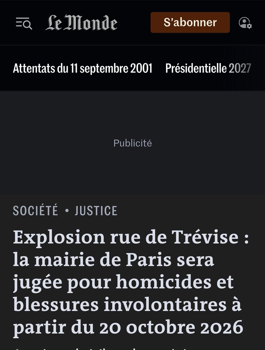 12janvier2019's tweet photo. La vie est vraiment étrange et injuste.
Depuis l'explosion de la #ruedetrevise , je n'ai cessé de médiatiser ce drame (ainsi que sur la situation des victimes).
Le 1er jour du procès, je serai seule dans une chambre d'hôpital, attendant que ma fille remonte du bloc.
L'anesthésie partira, les douleurs arriveront, la voir souffrir (encore) malgré le cocktail habituel (morphine, Ketamine...).
Nous serons ensemble, seules, exclues de ce qu'il se passe au tribunal.
Monsieur,
@GDarmanin accordez-nous le droit d'écouter les débats.