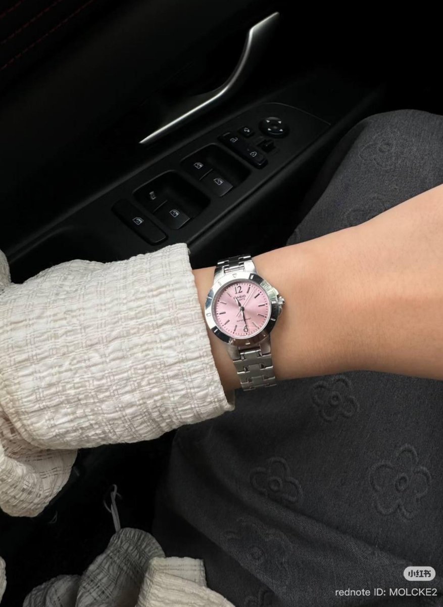 zelouver's tweet photo. CASIO EMANG NGGA PERNAH GAGAL‼️
PLISS INI WARNA PINKNYA CANTIK BANGET🌸💕 https://t.co/s3vpfTs3iu