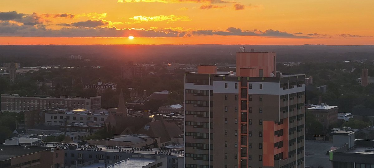 jlasky920's tweet photo. The sun rises on this Friday morning over downtown Rochester and @WHAM1180 Broadcast Central. #roc https://t.co/FyWsC66Too