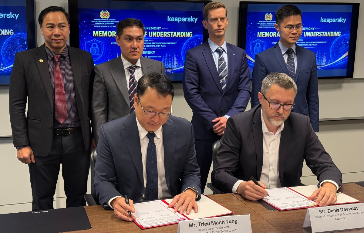 kaspersky's tweet photo. Cybersecurity gets stronger when public and private sectors work together.

We have signed a Memorandum of Understanding with Cyber Security and High-Tech Crime Prevention Department under Vietnam's Ministry of Public Security to share expertise, exchange threat intelligence, and strengthen the country's cyber resilience.

This builds on nearly 20 years working alongside government agencies, businesses, and research institutions across Vietnam, and follows the opening of Kaspersky's Ho Chi Minh City office in 2025.
