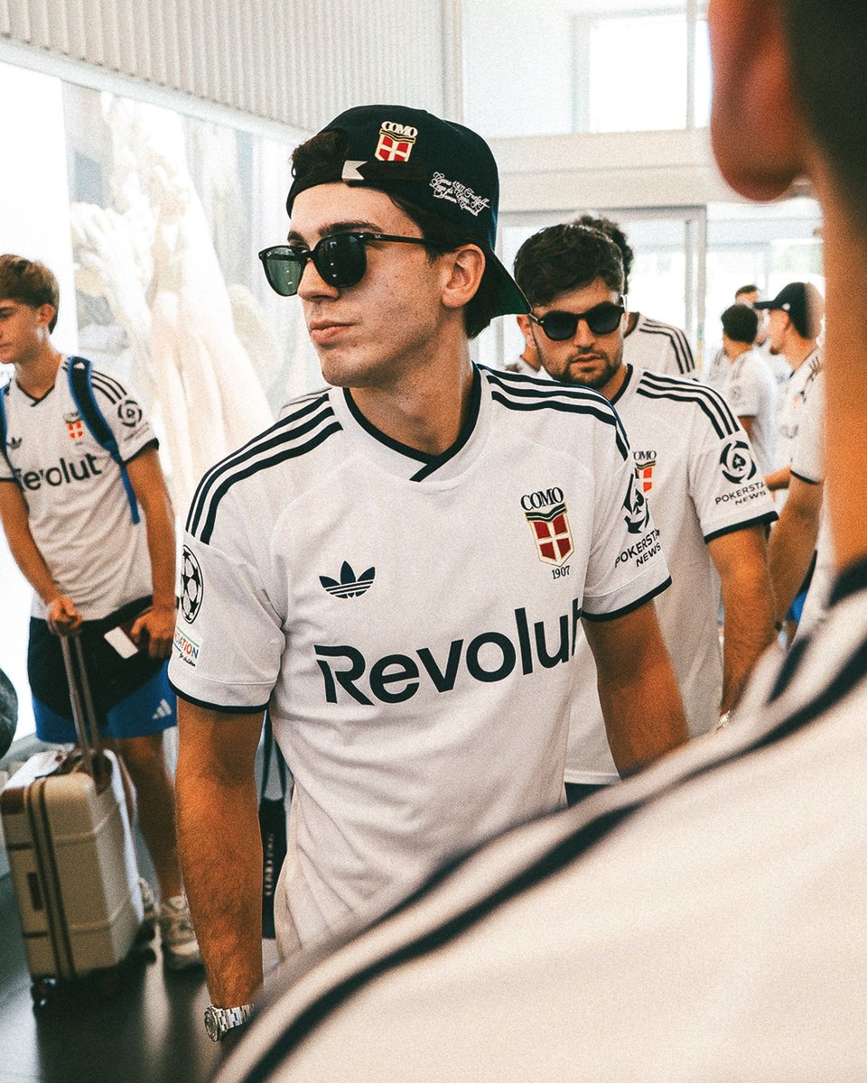 classicshirts's tweet photo. 🆕 JUST ADDED | Como 2026 🇮🇹 

The current Como home and away shirts are now available!

🌎 Worldwide Shipping

🛒 Shop Here - https://t.co/ZF1aobhGsw https://t.co/wU1HSQQstp