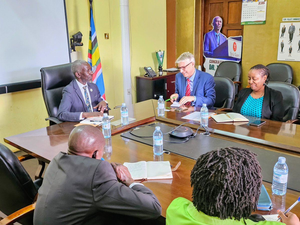 narouganda's tweet photo. NARO today hosted @CABI_News CEO Dr Daniel Elgerat its headquarters in Entebbe to explore new areas of collaboration in climate change adaptation, AI, digitalisation, data governance, pest & disease management and joint resource mobilisation.

NARO DG Dr Yona Baguma reaffirmed NARO’s commitment to working with CABI to harness AI, digitise research processes and develop data platforms that support evidence-based investment and decision-making.

Together, we can advance resilient, productive and sustainable agriculture in Uganda and beyond.

#NARO #CABI #AgriculturalTransformation #ClimateSmartAgriculture #AI #Agriculture