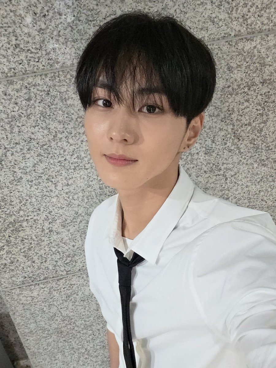wlucvu's tweet photo. ㅅㅂ얘들아이사이에4년잇대….. https://t.co/aBFNdqqxG2