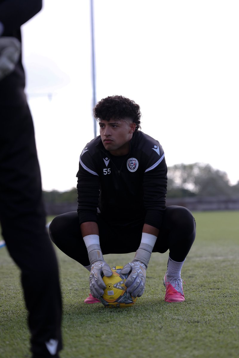 OfficialRIASA's tweet photo. Friday work in the bank. ⚽️

Another strong session from the boys as we close out the week and keep building.

#FootballTraining #SoccerTraining #StudentAthlete #FootballDevelopment #CollegeSoccer https://t.co/4GIHi5hdip