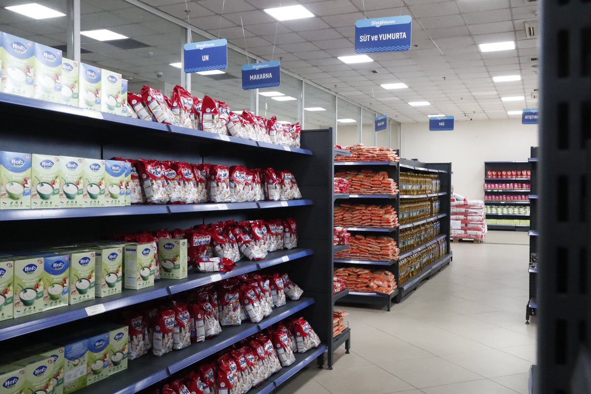 BagcilarBld's tweet photo. İyilik paylaştıkça ço��alır. 🌼

Sosyal Market’imiz ile komşularımızın yanında olmaya devam ediyoruz. https://t.co/syW81IViBY