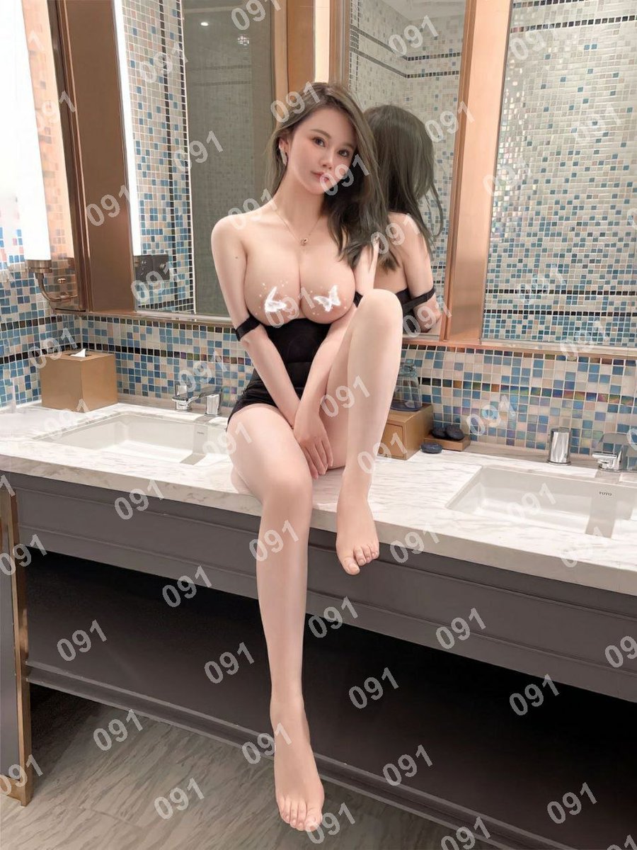alihasar35's tweet photo. 💋恋爱通道💞：@donut2553（注意！失联看主页第一条帖子，选好妹子转发或者截图页面咨询客服）

#黔西南

#贵州

你自以为是的牵挂，在别人眼里只是个笑话。

黔西南布依族苗族自治州兴仁市站前广场 https://t.co/ehiUyLw9Kb