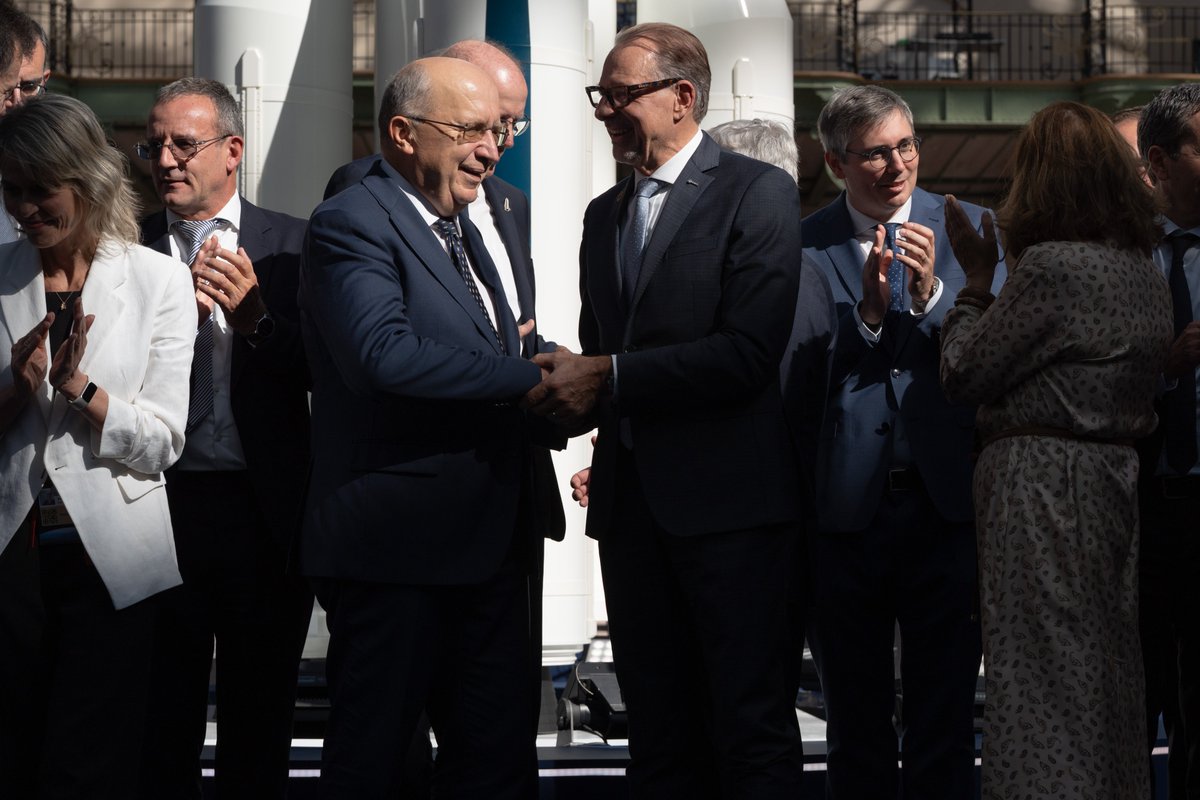 AschbacherJosef's tweet photo. The International Space Summit marked an important step in shaping a common European vision for space exploration. Europe has now started a course towards greater autonomy in low Earth orbit, a stronger role in lunar exploration, and a more competitive European space sector, while remaining a reliable partner in international exploration efforts.

@ESA will work closely with its Member States in the months ahead, to support decisions later this year. The work continues from the Summit, through to ESA's Intermediate Ministerial Meeting in December, and onto our Council Ministerial in 2028 and beyond✨

 Read the Call to Boost European Space Exploration to see what the Ministers of the European Space Agency declared during the #ParisSpaceSummit
👉https://t.co/Wkcv7j4xJV