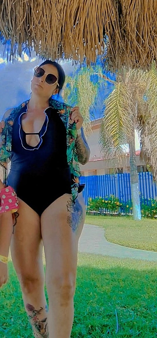 Cash296's tweet photo. Tiene unas piernotas en estás fotos#cuckson #hijocornudo #mom #mother #mommy #milf #hotmom #hotmilf #cornudo #infiel #madreputa #madreinfiel #madura https://t.co/sAebh5NRru