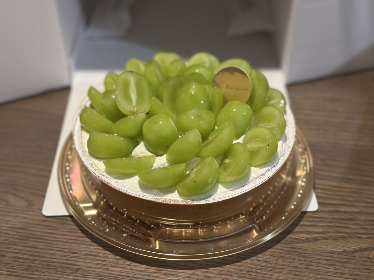 Gore_Potage's tweet photo. ひまちゃんとバブ、おかえりケーキ https://t.co/5dpdko5Yns