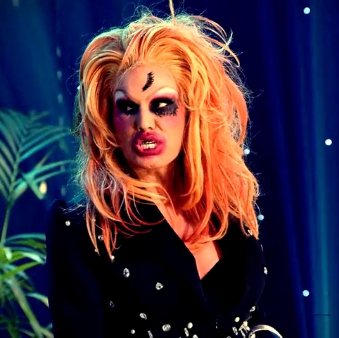 putyurlightasup's tweet photo. michael easily had one of the most well rounded runs ever this crown is more than deserved #DragRaceDownUnder https://t.co/9TWBYSO7ef