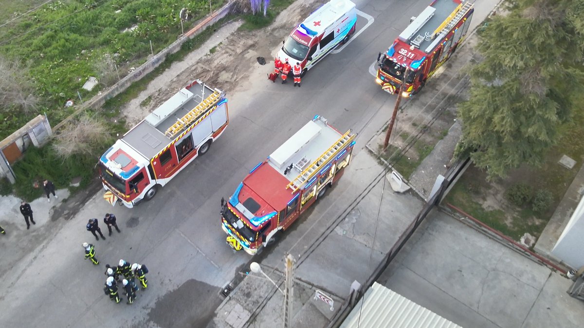 112cmadrid's tweet photo. ⚖️ No es una broma. Es un delito.

Según el Código Penal, avisar al 1️⃣1️⃣2️⃣ de una emergencia falsa es un delito si implica la movilización de servicios sanitarios, bomberos y/o cuerpos de seguridad.

👉 Además, es una falta de respeto y empatía hacia las personas que realmente necesitan ayuda.

#ASEM112