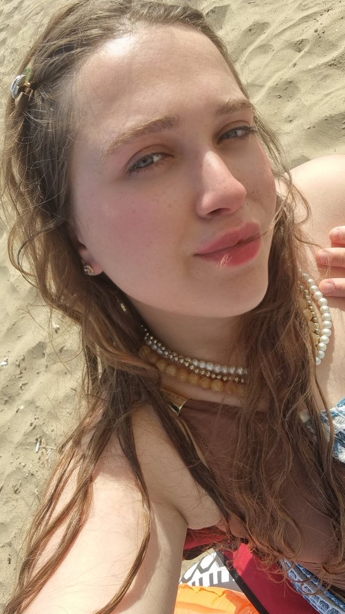 __hellinn_'s tweet photo. 🤍🐚 https://t.co/r8g19J4rr8