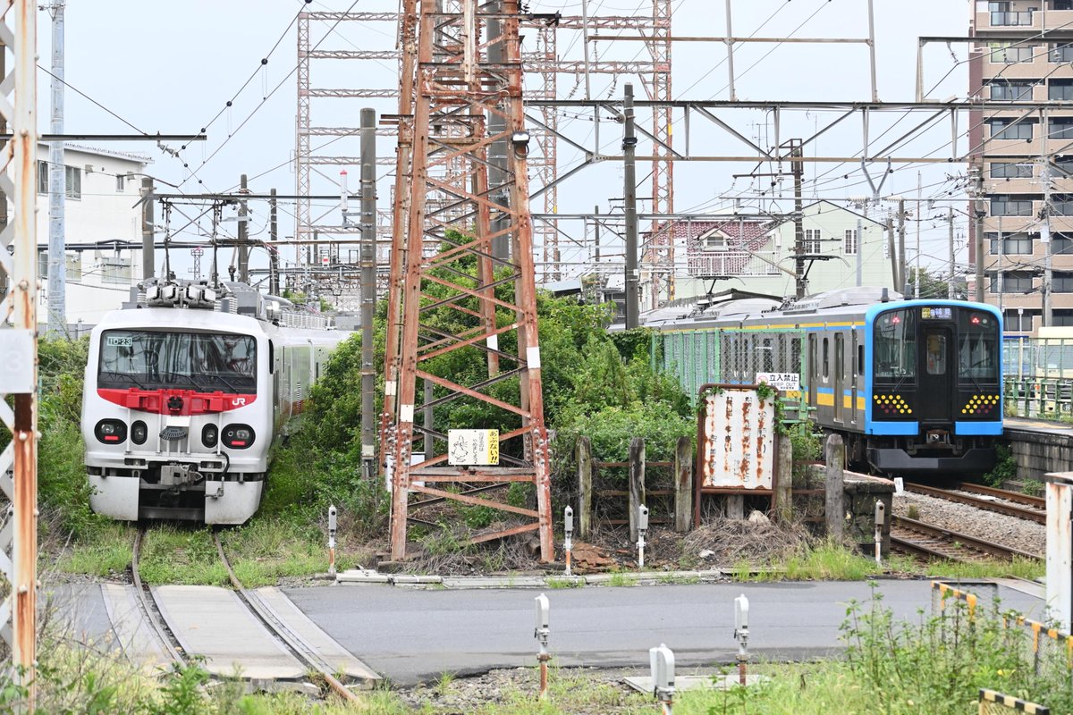 9266d344's tweet photo. 2026/9/10

①試9280M/E491系カツID-23編成
②〃
③〃
④試9290M/E491系カツID-23編成

East-i E 鶴見線検測 https://t.co/Cgiq63qbdG
