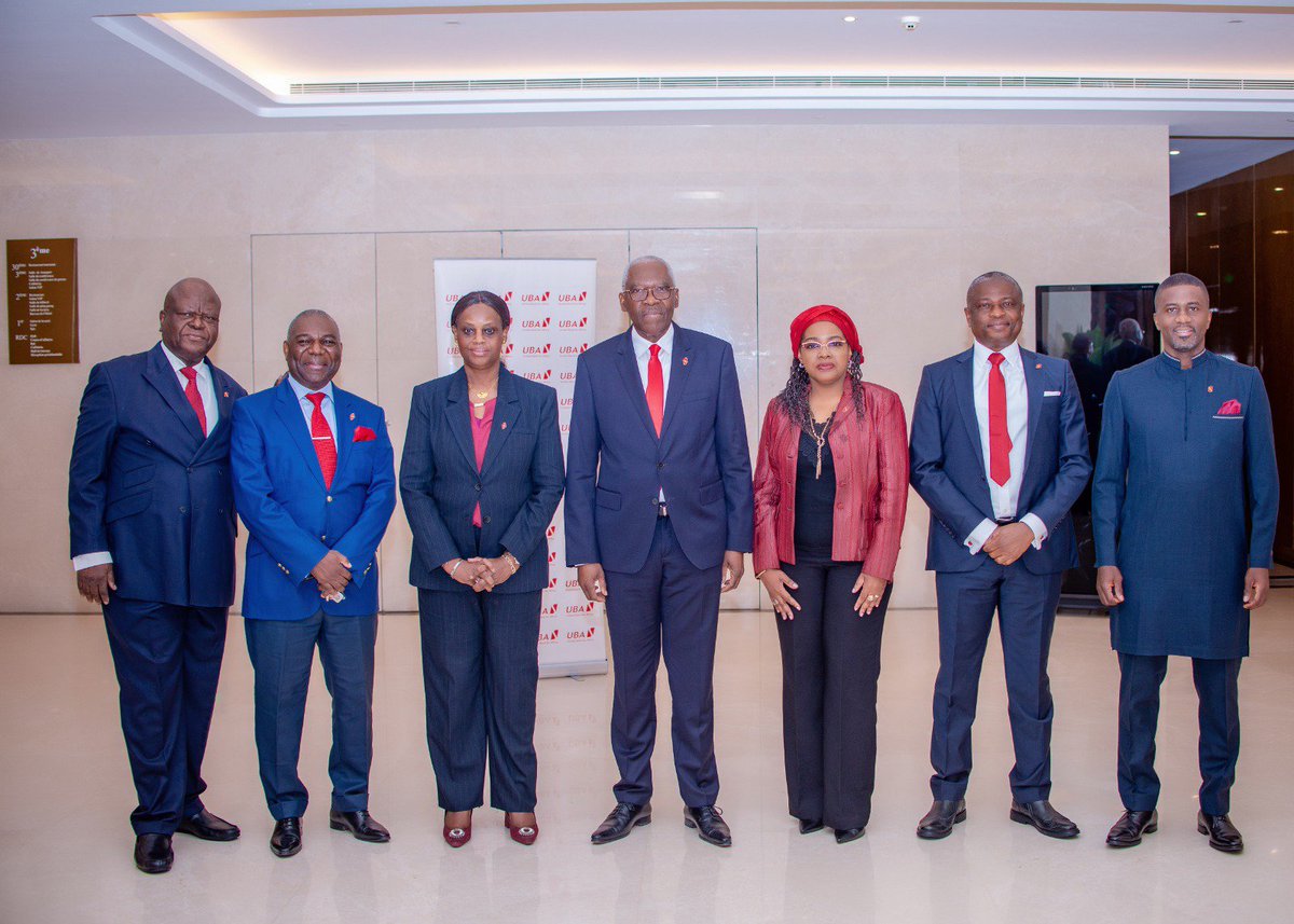 UBACongo's tweet photo. UBA Congo renforce sa gouvernance pour mieux accompagner ses ambitions.

Le 3 septembre 2026, UBA Congo a tenu la session de son Conseil d’Administration au titre du 3ᵉ trimestre 2026, sous la présidence de M. Hilarion Victor BOUNSANA, Président du Conseil d’Administration, à l’hôtel Hilton Brazzaville – Les Tours Jumelles.

À cette occasion, la Banque a présenté la nouvelle composition de son Conseil d’Administration, avec l’intégration de six nouveaux administrateurs aux parcours et expertises complémentaires.

Leurs compétences en banque et finance, investissement, droit, audit, gestion des risques, stratégie et management viennent enrichir la gouvernance de la Banque et soutenir ses ambitions de développement.

Cette nouvelle dynamique traduit une ambition claire : renforcer la performance de UBA Congo, consolider sa solidité institutionnelle et poursuivre une croissance durable.

Une gouvernance renforcée. Des expertises diversifiées. Une ambition commune.

👉🏾 Plus d’informations sur notre site : https://t.co/3590V8zBcv

#UBACongo #Gouvernance #Leadership #CroissanceDurable #AfricasGlobalBank