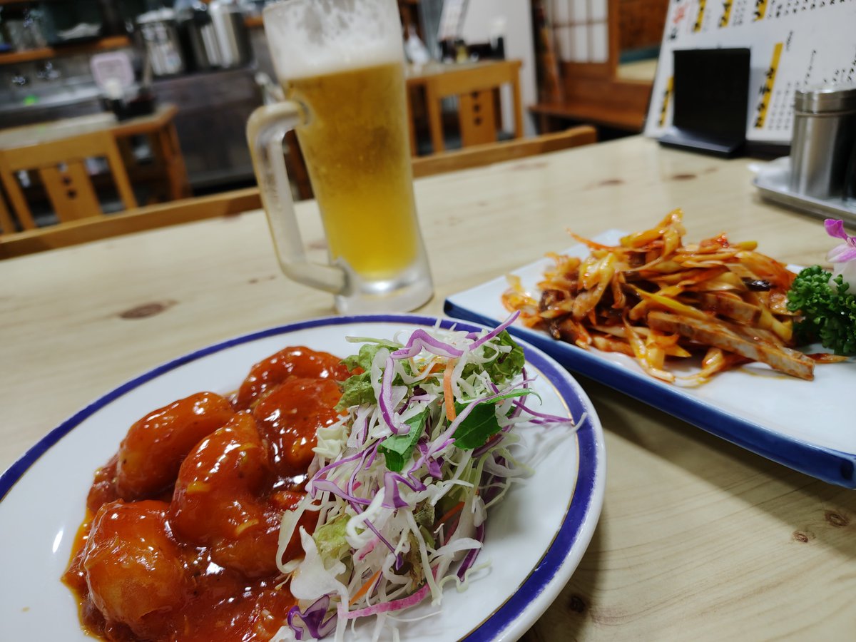 chibabachichiba's tweet photo. 最近発見した近所の中華屋さん。晩酌セット1,380円。美味い＆安い😋🍺
エビチリエビチリ🦐 https://t.co/xfhIoQFSp0