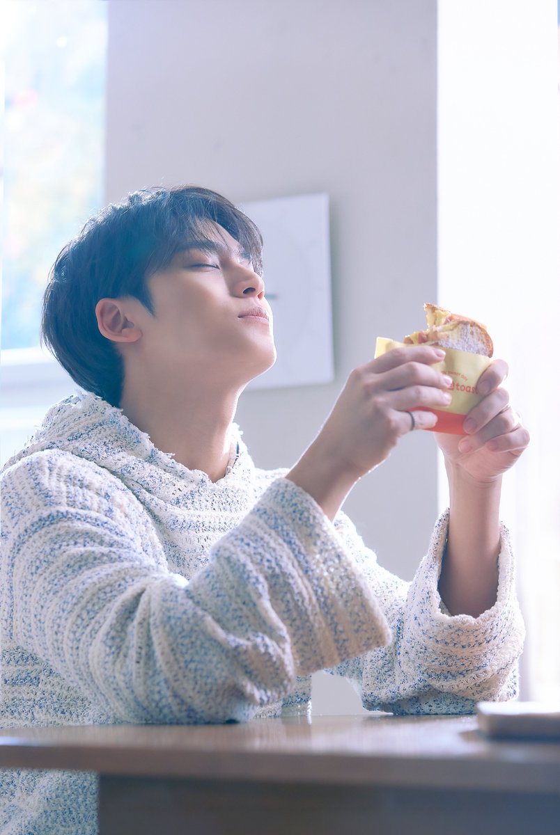 mingyuHQpics's tweet photo. 📸 mingyu for isaac toast https://t.co/tcG4HHCHTK