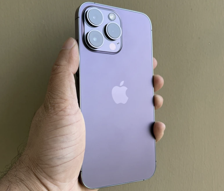 1MoreQuest's tweet photo. @ZoomexOfficial iPhone 14
a solid upgrade and a phone that holds a lot of good memories. Definitely keeping this one.
#ZoomexStory #MyFirstIPhone https://t.co/A2pRTxMlwv