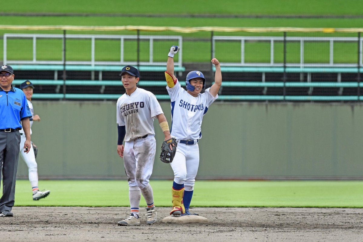 jumbonokachi511's tweet photo. 岐阜聖徳学園大 横山温大 外野手（県岐阜商 1年）

9回裏、1点ビハインドの2死2塁で代打で登場。
同点タイムリーを放ち、その後の逆転サヨナラにつなげました。
こういう場面で打てるところが“スター”ですね＾＾
やっぱり持っています。 https://t.co/pywEwa3o0t