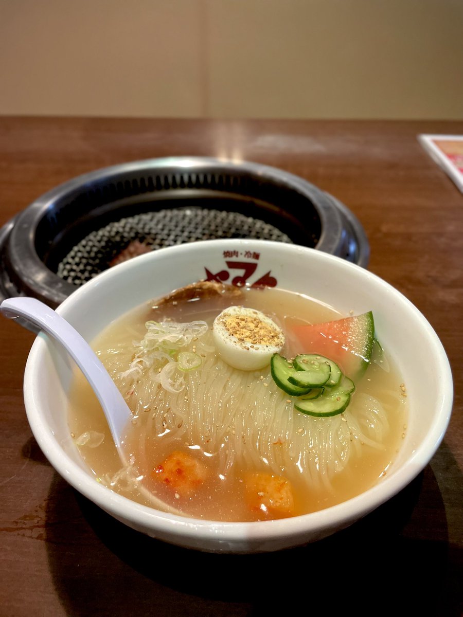 pi_blueyellow's tweet photo. 弾丸で盛岡へ
ヘラルボニーのカフェに行けて幸せだった
その土地の生活を知るのが好き https://t.co/Ip2blhGPO4