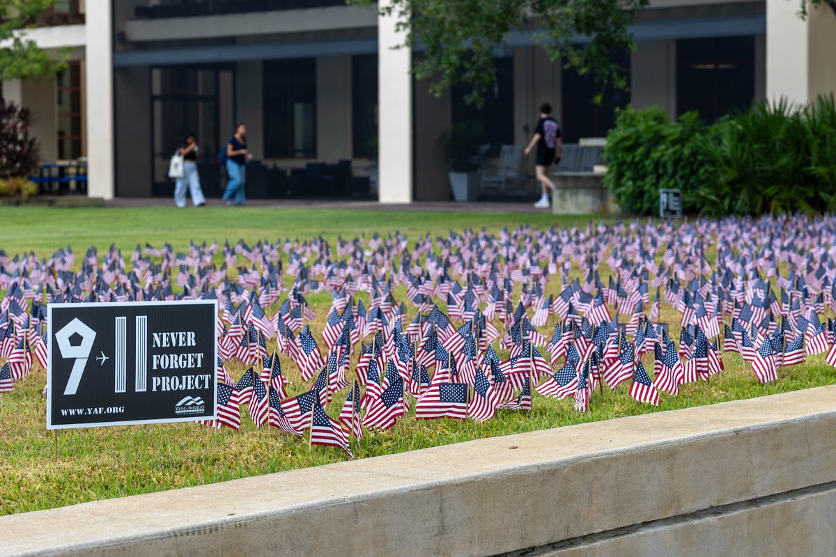 avemariauniv's tweet photo. Today marks 25 years since September 11, 2001. Ave Maria University remembers all who were lost, and honors those who ran toward danger. "Greater love has no one than this, than to lay down one's life for his friends." John 15:13 #AveMaria https://t.co/3zOm1ltiIX