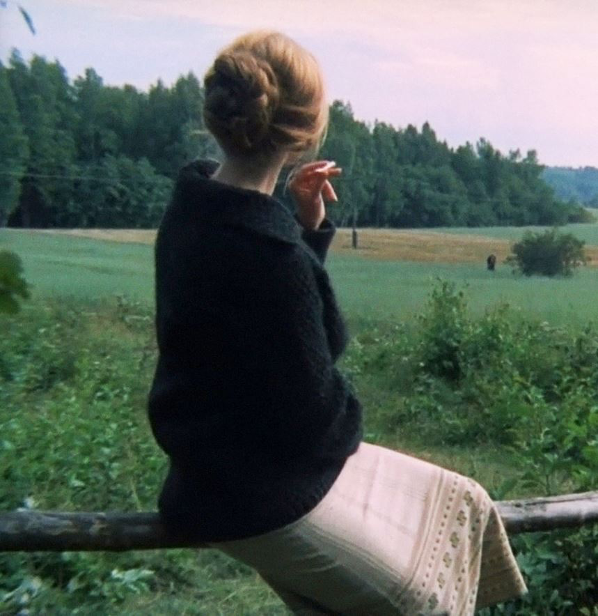 auteurhouse's tweet photo. Maria Tarkovskaya (Andrei Tarkovsky's mother) in 1932    //     Margarita Terekhova in Andrei Tarkovsky's "The Mirror" (1975) https://t.co/5ZuBAkJHUs