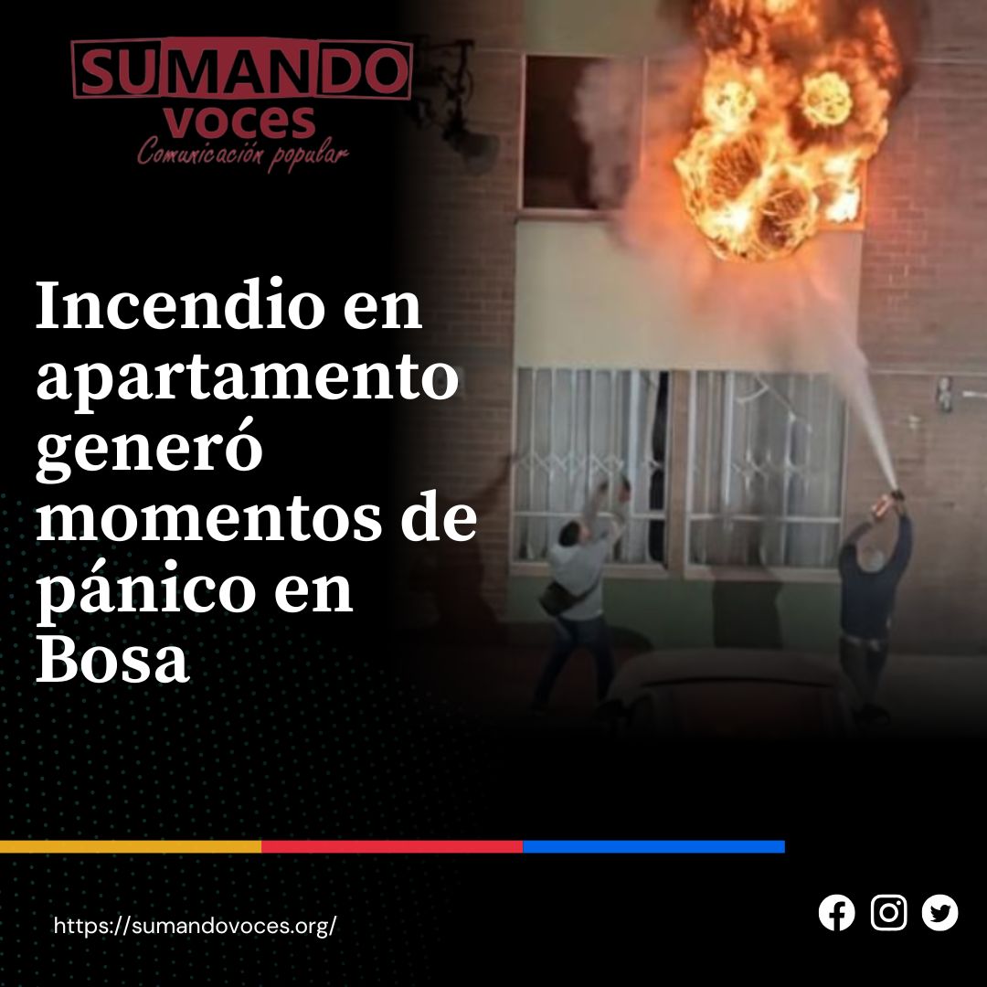 sumandovoces2's tweet photo. Una emergencia registrada en horas de la noche alertó a los habitantes de un conjunto residencial en la localidad de Bosa. Bomberos atendieron el incendio y, según el reporte conocido hasta el momento, no se presentaron personas heridas. https://t.co/9JlP7a9toG