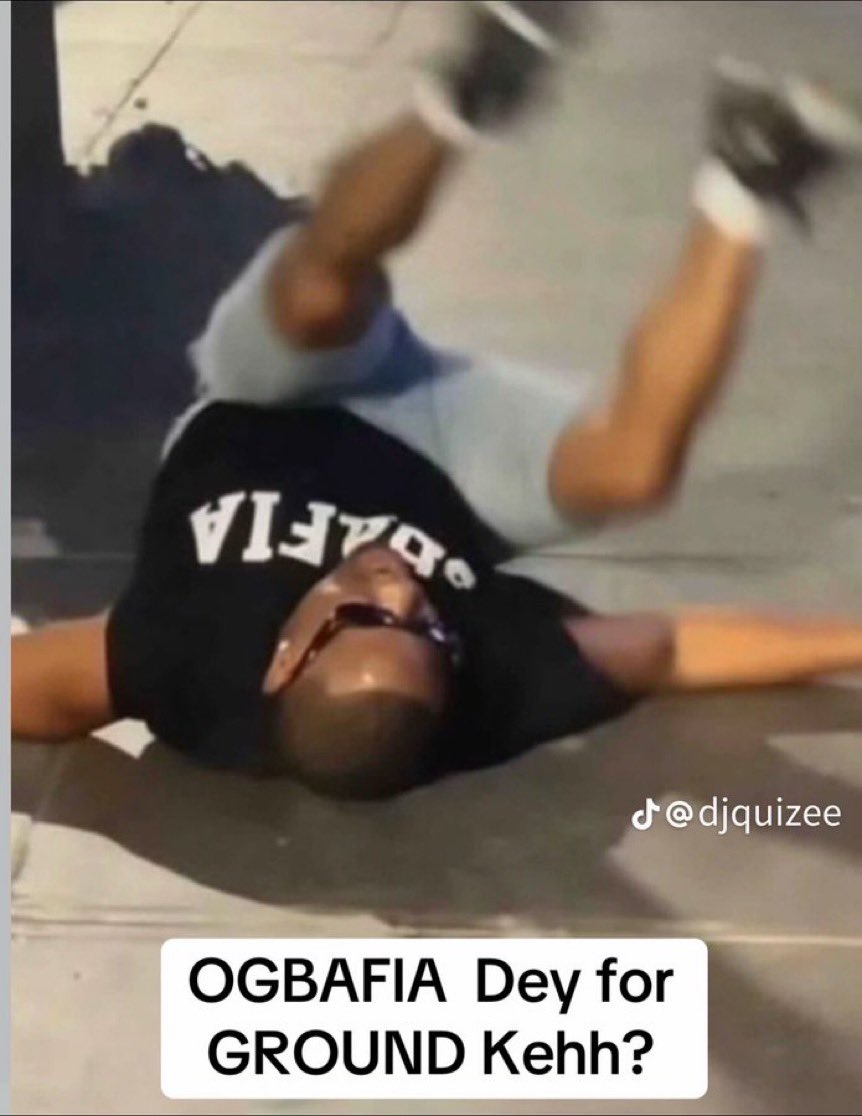 amoscar8's tweet photo. Ogbafi dey for ground 😂 https://t.co/hM577rlcau