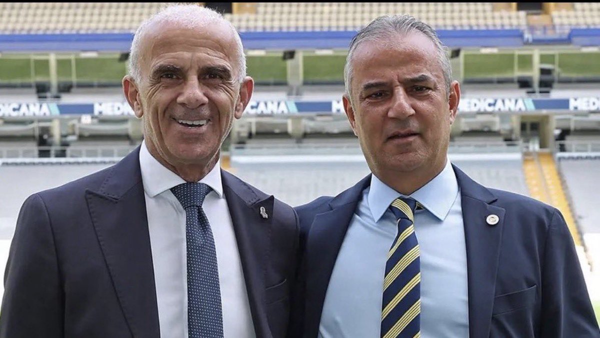 Leblebisuratli's tweet photo. İsmail kartalın derdi asla Fenerbahçe değil derdi Fenerbahçe olsa bjk maçından sonra giderdi…roma maçına defansid çıkıp puan almaya oynadı fark yememek için elindeki istifa kozunu rahat oynamak için yaptı bunu kendi çıkarı için böyle adamın Fenerbahçe işi yok https://t.co/blavERtNER