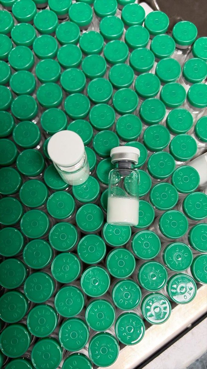 AminosP3ptides's tweet photo. High-purity, high-quality peptides can be distinguished simply by looking at the shape of the freeze-dried powder. https://t.co/VOyMkeRywg