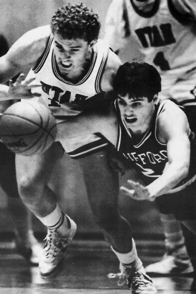 AF_MBB's tweet photo. Our latest Alumni feature is Todd Beer, class of ’86.  A 3-yr starter at PG, Beer ranks amongst the top 10 at AFA in career assists (355).  He would go on to pilot Air Force 1 for two U.S. presidents.  He piloted Air Force One for President Bush on that fateful day on 9-11-01. https://t.co/GcehZg8BGX