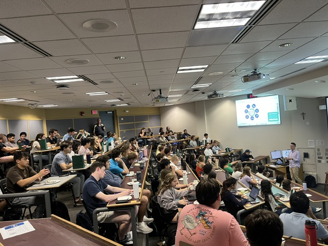 NDengineering's tweet photo. 60 teams. Lots of questions. Plenty of ideas.💡

This week, #NDInnovationChallenge teams explored problem discovery with Mendoza’s Wendy Angst and brought questions about plastics and life cycle analysis to Engineering’s Kyle Doudrick during office hours.

https://t.co/0a5qeAkd9w https://t.co/zjRRNTrhUO