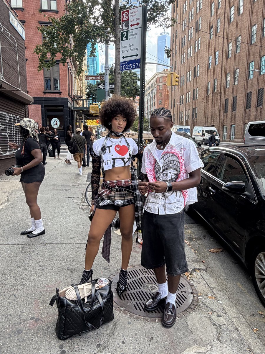 eenirb's tweet photo. Casting call #nyfw https://t.co/16f9wAGD9P