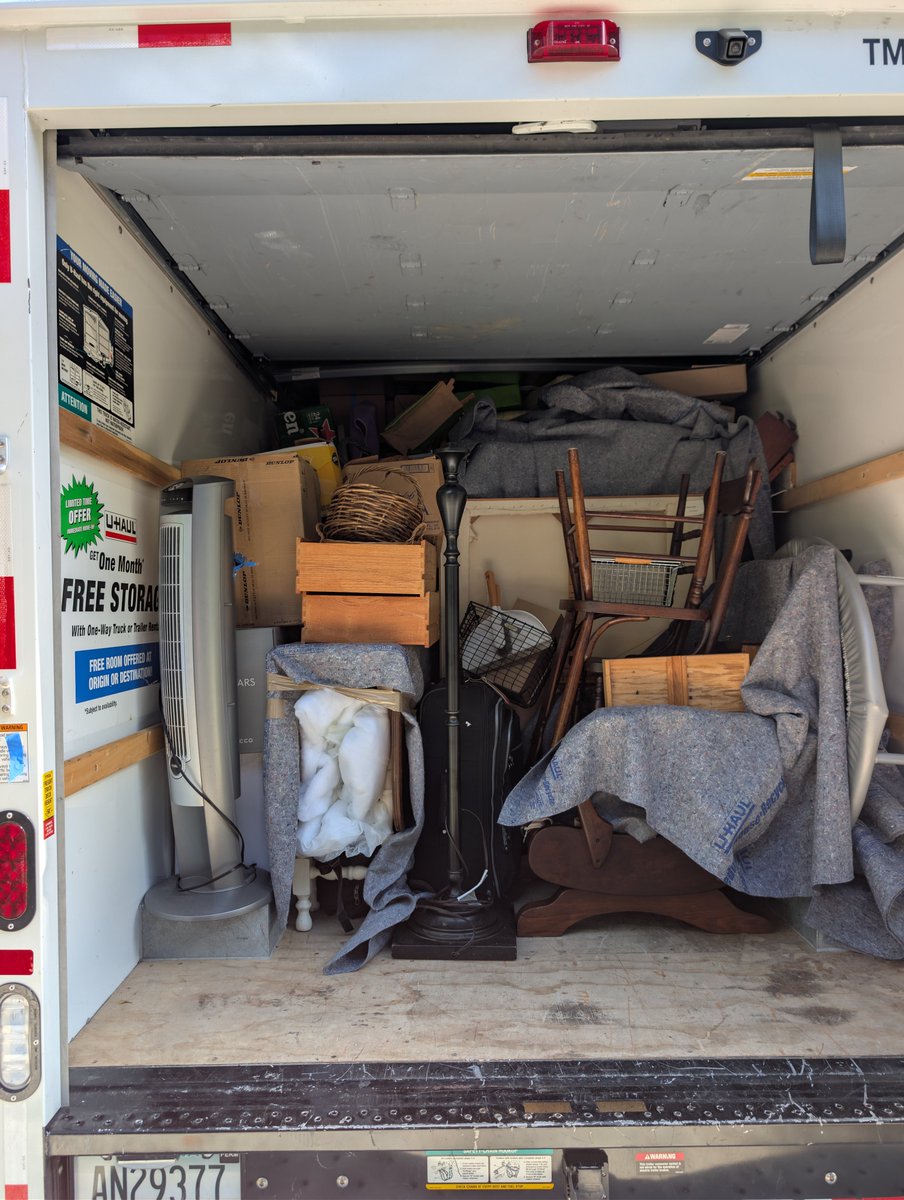 stevej_AAMS's tweet photo. Another road trip move with Madison. Just the mattress left.  Bittersweet as I will miss her dearly but proud of her as she starts a new job in Pittsburgh. https://t.co/RlkA0TSSrQ