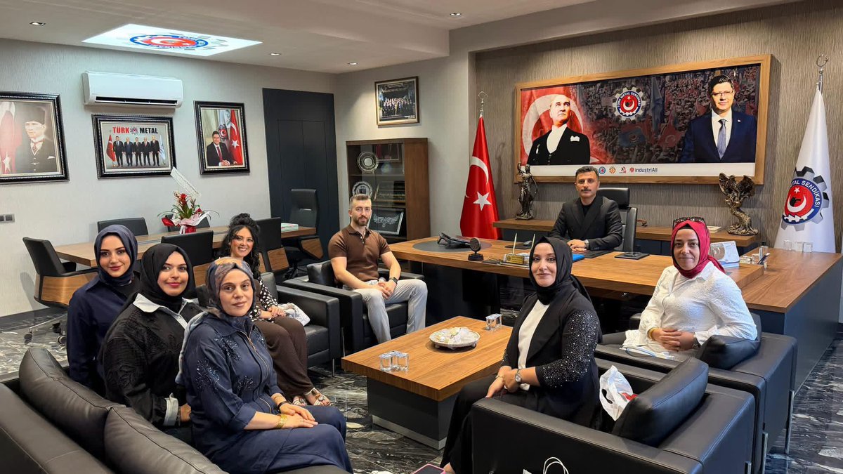 TmsKutahyaSb's tweet photo. ŞUBE ZİYARETİ...

Kütahya Şubemizin örgütlü olduğu Nursan Kablo Donanımları işyerimizde çalışan üyelerimiz vardiya çıkışı Şube Başkanımız Adem MENEKŞE’yi ziyarette bulundular... https://t.co/sGzSJ2OKfG