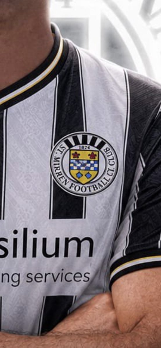 JohnBoyGordon's tweet photo. @barrymcl5 @saintmirrenfc Good on ye Trigger! I was going to say that is a lovely top and I'd but that but then I looked a bit closer to see it's AI'd oot it's nut!

"St.Mirren Football CL Club 1874"! 

... I'd well buy it though, if it was real, and for sale! https://t.co/aqIEk4wemZ
