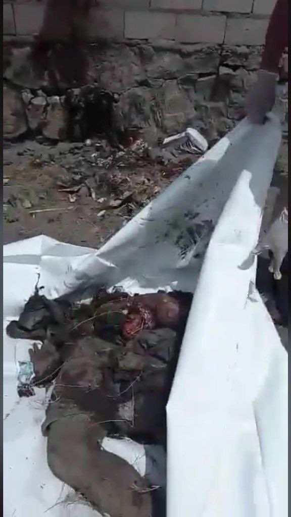 1y4fz's tweet photo. @azzam300300 عطني ردك 
للمعلوميه (المتفحم هذا رئيس القمهورية صالح الصماد)😥 https://t.co/FnyW2bUVL8