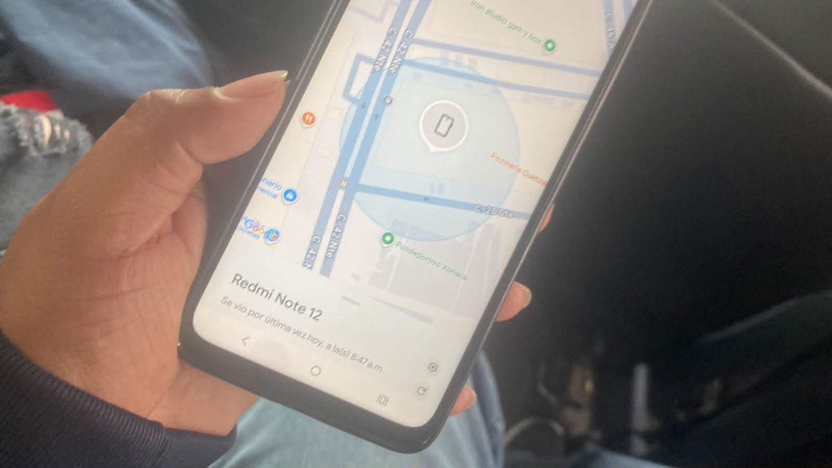 laredcincoradio's tweet photo. 🚨 || María Luisa, de 41 años, continúa desaparecida tras ser vista por última vez luego de ingresar al Mercado Morelos. Su familia señala que la ubicación GPS de su celular permanece dentro del centro de abasto y solicita a las autoridades agilizar su búsqueda. https://t.co/t3dc6mP7W6