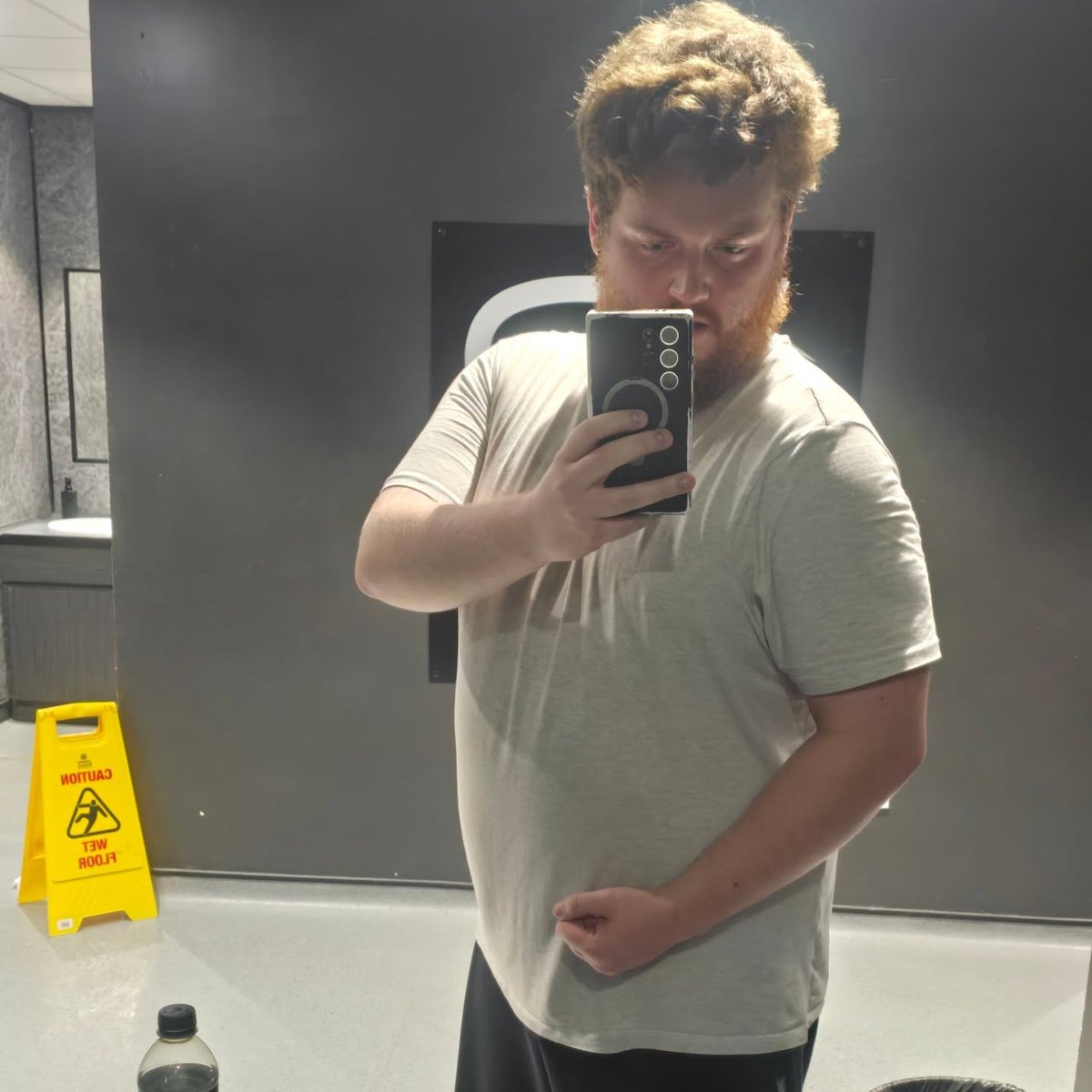 OpalSaous's tweet photo. Next up is November, and with that came mine and @riri. riri. riri. riri. riri. riris 3 year anniversary, choc fest, some build requests for Evolution 3, and some sleepy Milo pics. Along with a milton keynes trip, to finish off, however it wasnt https://t.co/42FcNrtBx1