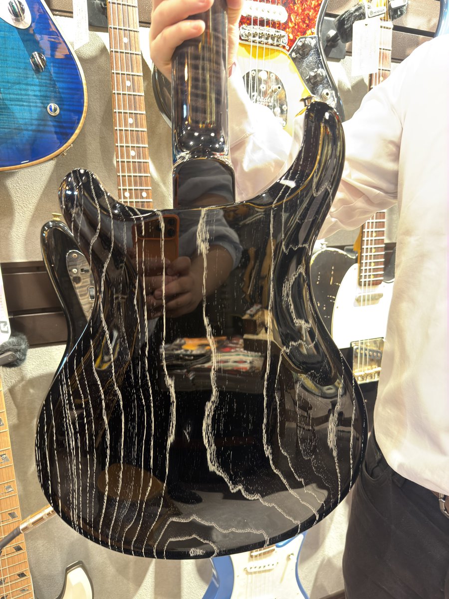 fatman1090's tweet photo. PRS Private Stock 30th Anniversary Birds of a Feather Hollowbody I Limited Edition 🦅🪶
@KSK913_smile がPrivate Stockデビューしました✨
Private Stock 誕生30周年記念モデル🎂
おめでとう🎉
#PRS
#PRSJAPAN
#PrivateStock
#PrivateStockFriday 
#TCI https://t.co/q8tL27psDd