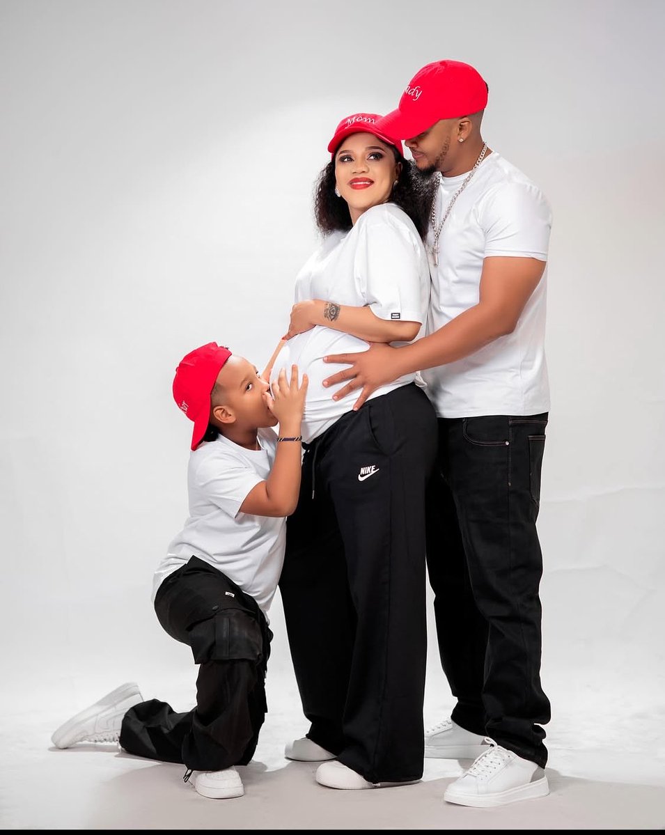 TWEETORACLE's tweet photo. Fantastically Gorgeous Fam ❤️🔥🥰 https://t.co/9gEE2aOSb5
