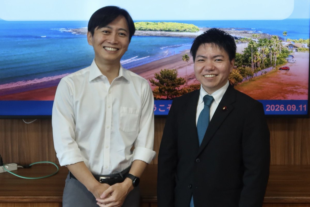 AoiFurukawa's tweet photo. 本日は、宮崎市を訪れ、清山知憲市長とお会いしました。

幅広い属性の市民からどうやって声を集めるか、行政と市民の情報の非対称性を熟議により乗り越えられないか、などさまざまな課題意識を共有できました。

お時間をいただき、ありがとうございました。 https://t.co/LjgFWtKrMV
