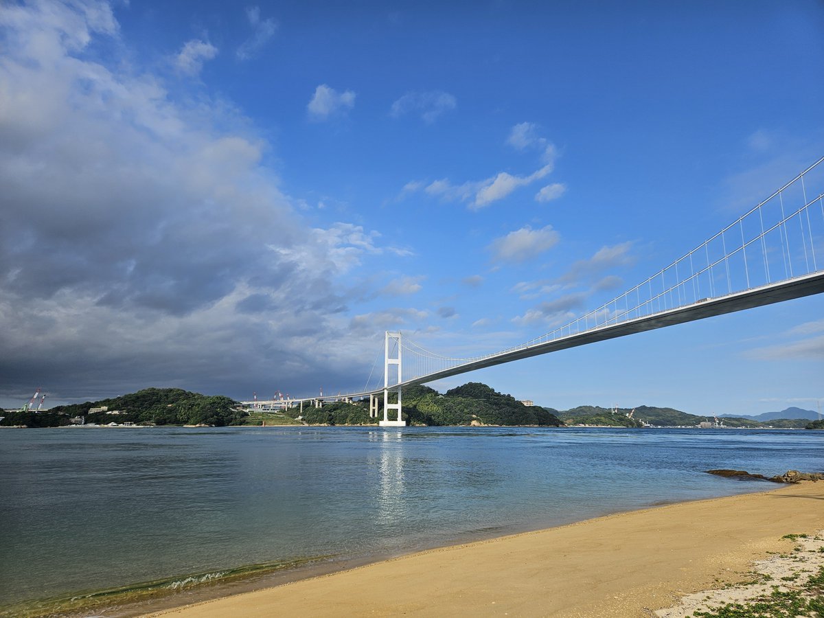gyaaaako's tweet photo. ずっと行ってみたかったしまなみ海道に行けました！ やっぱり瀬戸内海はいいなぁ。
馬島のホテルよかった。また行きたい。 https://t.co/z8PXNRq2Mf