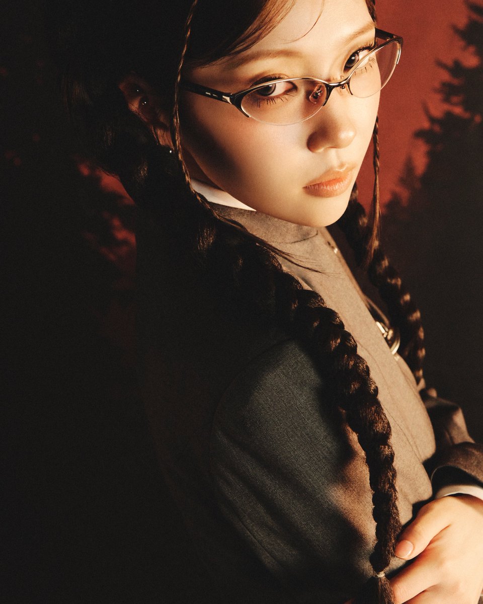 NiziU__official's tweet photo. NiziU(니쥬) "Sour Grapes" 
CONCEPT PHOTO🔫
#MAYUKA #마유카

🍇━━━━━━━━━━━━━⭒☆
NiziU(니쥬) Korea 1st Mini Album "Sour Grapes"
2026.09.28 MON 6PM (KST) Release

🎧Pre-Save "Sour Grapes"
https://t.co/JSvNDNzQLL
☆⭒━━━━━━━━━━━━━🍇

#NiziU #니쥬
#SourGrapes
#NiziU_SourGrapes