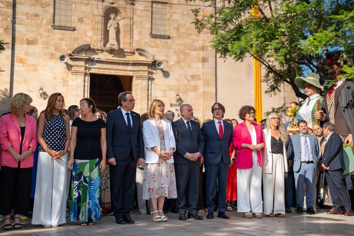 carlosprietogo's tweet photo. Un any més, he participat en l’ofrena floral a la tomba de Rafael Casanova, a Sant Boi de Llobregat.

Una jornada per recordar la nostra història, reivindicar la memòria i celebrar tot allò que compartim.

Ho he fet acompanyat de l’alcaldessa, @LluisaMoretSabi; el president del @parlamentcat, @joseprull; i les conselleres @aliciarll i @eniubo, entre altres autoritats.

Gaudiu d’una bona #Diada2026!