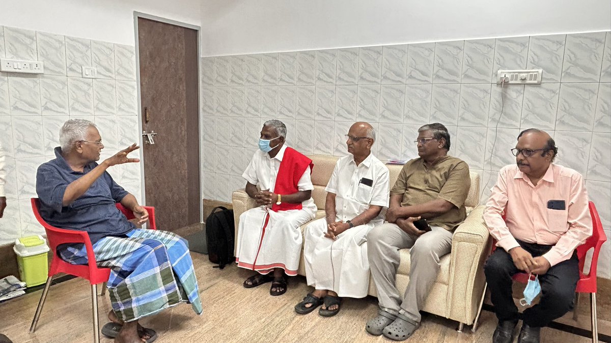 sunnewstamil's tweet photo. #JustNow | சென்னை ராஜீவ் காந்தி அரசு மருத்துவமனையில் சிகிச்சை பெற்று வரும் இந்திய கம்யூனிஸ்ட் கட்சியின் அகில இந்திய பொதுச் செயலாளர் டி.ராஜாவை நேரில் சந்தித்து நலம் விசாரித்த சிபிஎம் மாநிலச் செயலாளர் பெ.சண்முகம்
#SunNews | #Chennai | #DRaja https://t.co/RbcmdIzT7z