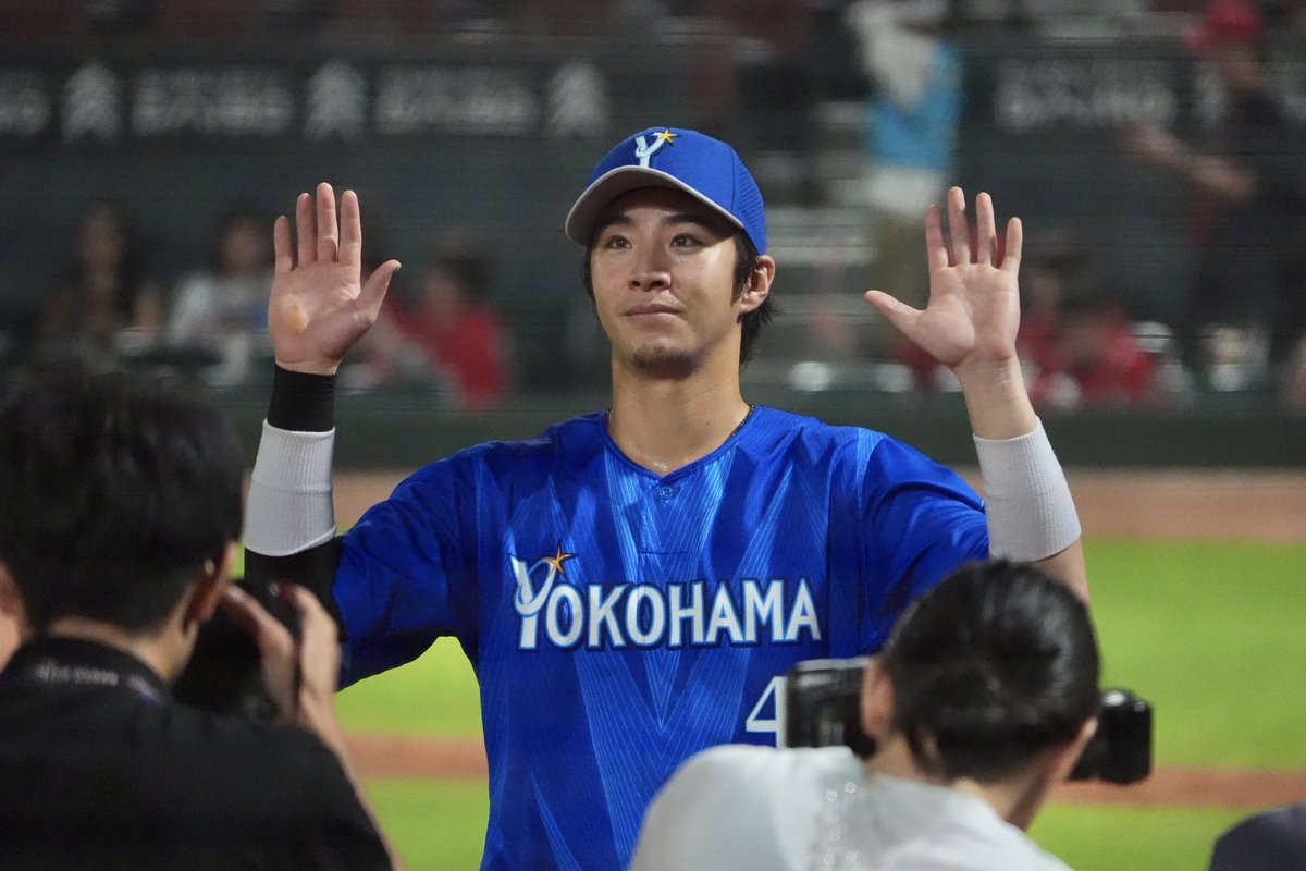 sabami51's tweet photo. 今日のヒーローわてぃ
ヒロインの際に、ビジター応援席を誇らしげに見上げていた印象が強かったです。

2026.09.11 マツダ #度会隆輝 https://t.co/PxkTqvjNjs