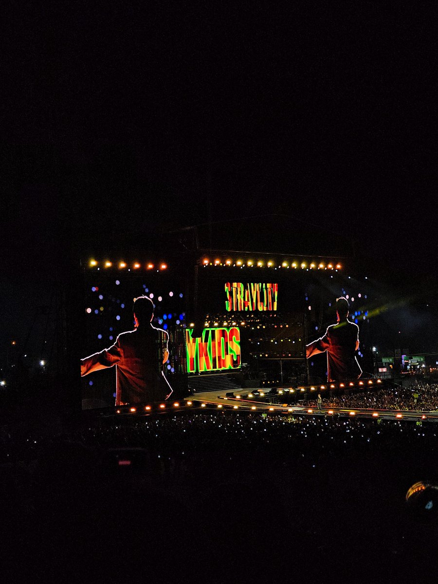 manuconcbonk's tweet photo. no puedo creer q yo tomé estas fotos 🥹
#StrayCityBogotá https://t.co/6XQEnaIqOB