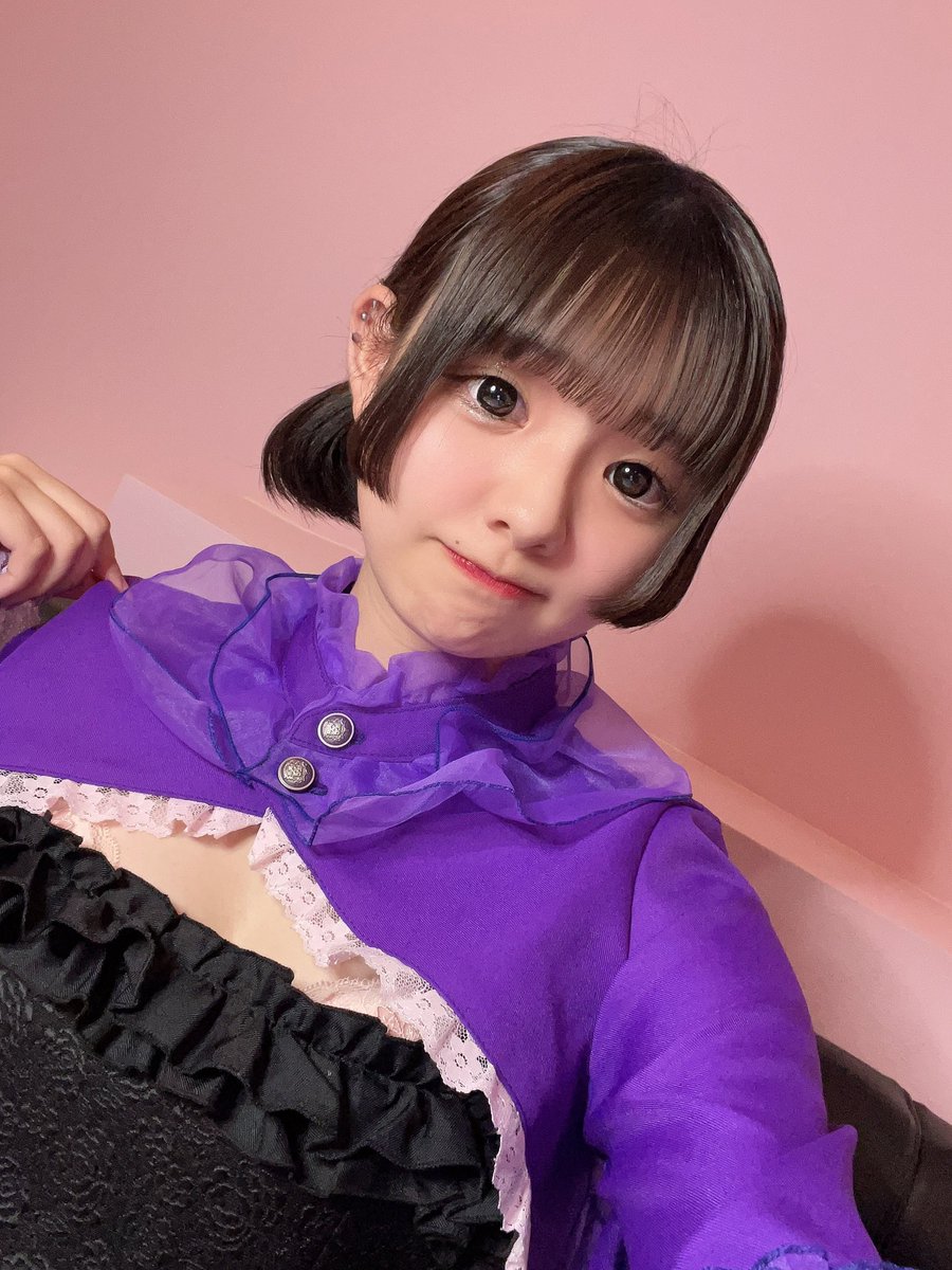 devi_tamutamu's tweet photo. ←16歳　21歳→

メイクも加工も魔法じゃなくて努力 https://t.co/AH02Ur374B