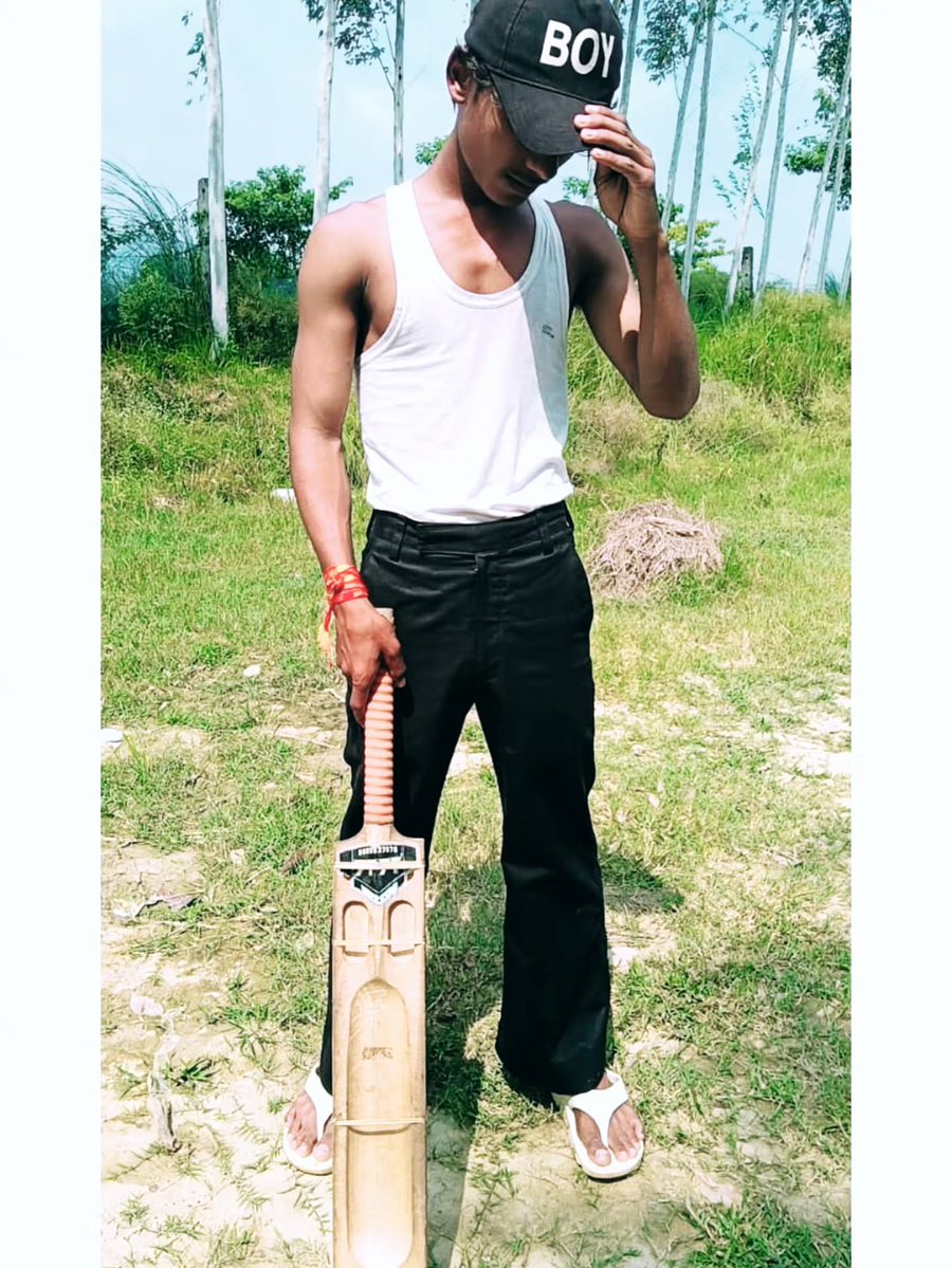 SirPhantomhive's tweet photo. Cricket lover.... https://t.co/LpEjyEWks3