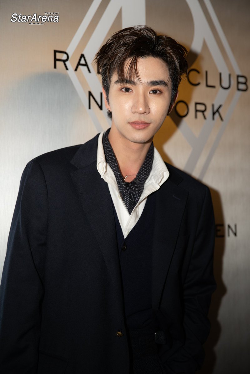PerthOfficialTH's tweet photo. ต้องใช้คำว่า “หล่อมาก” กี่รอบถึงจะพอ

PERTHSANTA RALPH LAUREN

#RalphLaurenFragrancesXPerthSanta
#PerthTanapon https://t.co/dQ8yESSP34